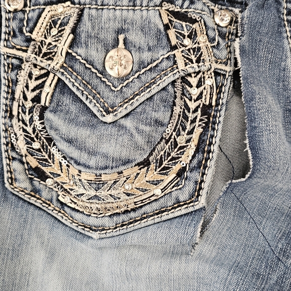 Miss Me Jeans with Pocket Tear - Perfect for Craft or Upcycling Projects - Picture 5 of 6